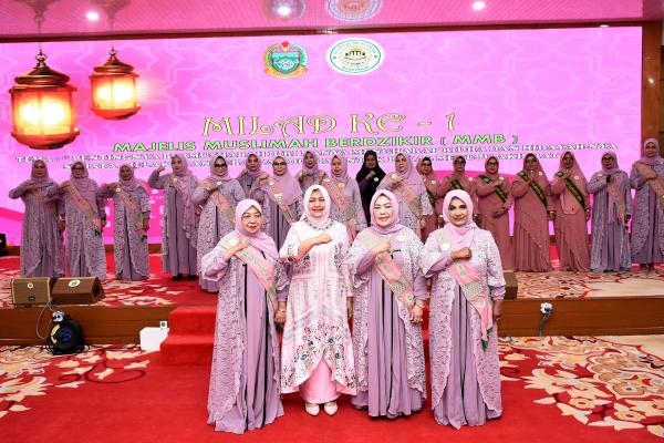 Lantik Pengurus Majelis Muslimah BerzikirSumut,Nawal Lubis Harapkan Tetap FokusTujuan Organisasi